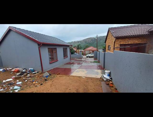 2 BEDROOM HOUSE FOR SALE IN MAMELODI EAST